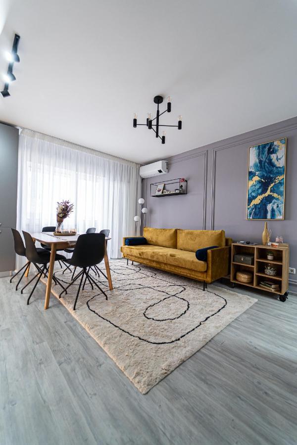 Delux Suite Bacău Exterior foto